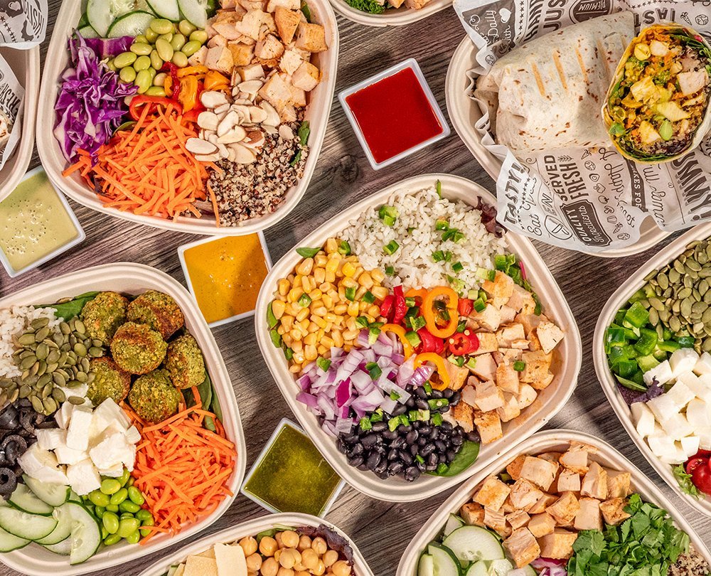 A fresh Simpli Fresh bowl with colorful ingredients